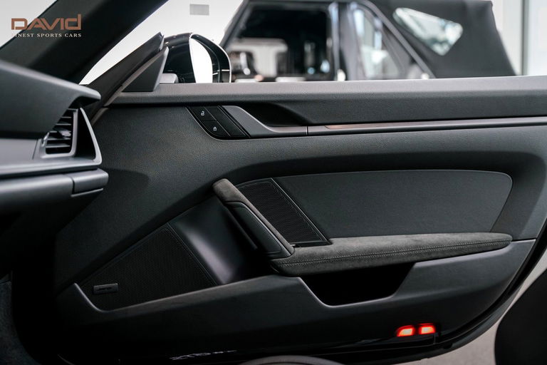 Porsche 992 Carrera GTS