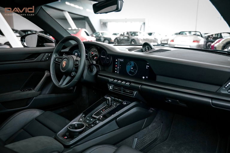 Porsche 992 Carrera GTS