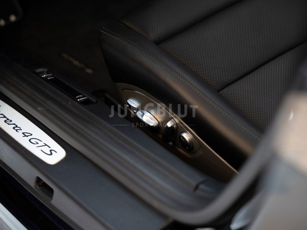 Porsche 991.2 Carrera 4 GTS
