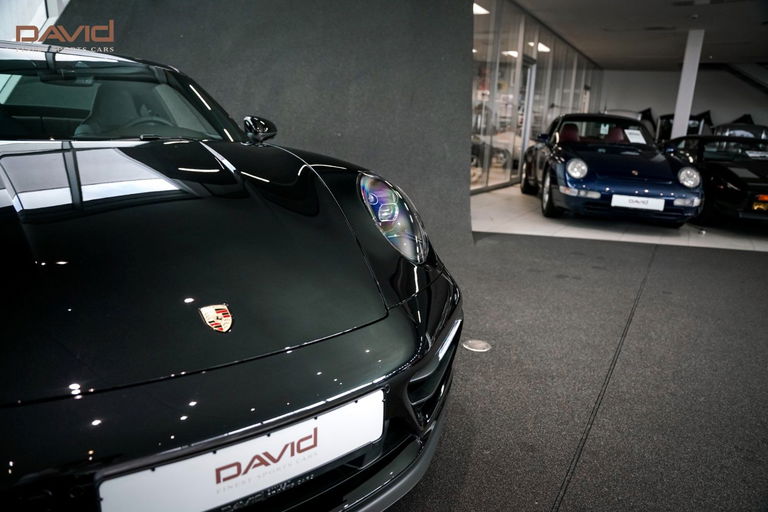 Porsche 992 Carrera GTS