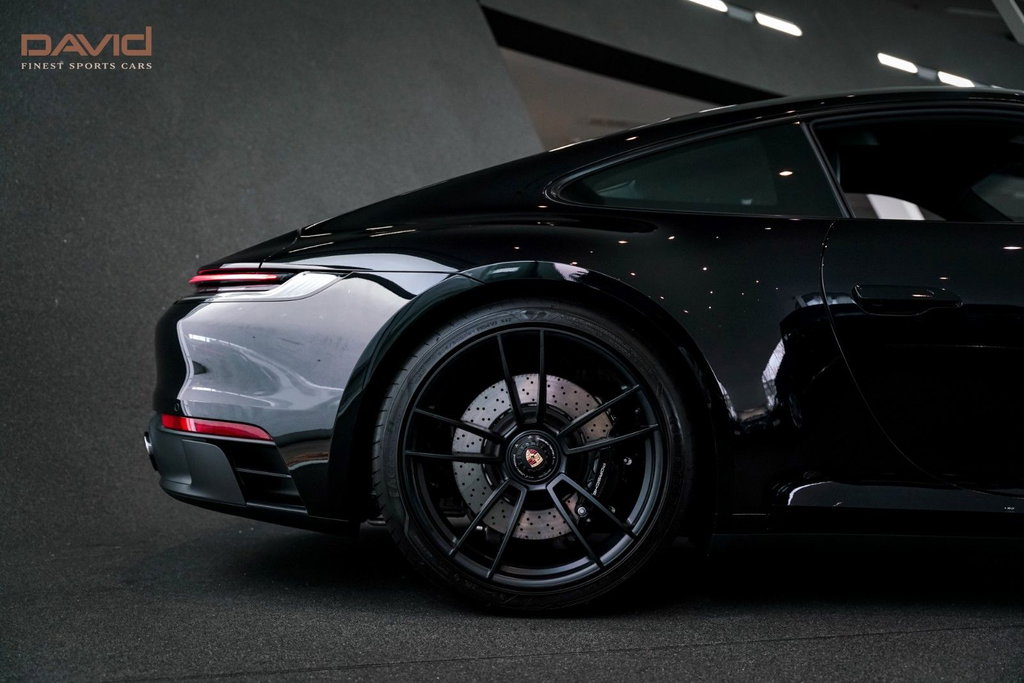 Porsche 992 Carrera GTS