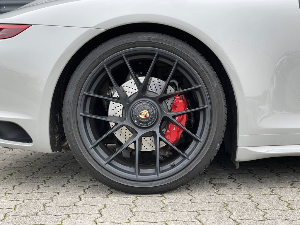 Porsche 991.2 Carrera 4 GTS