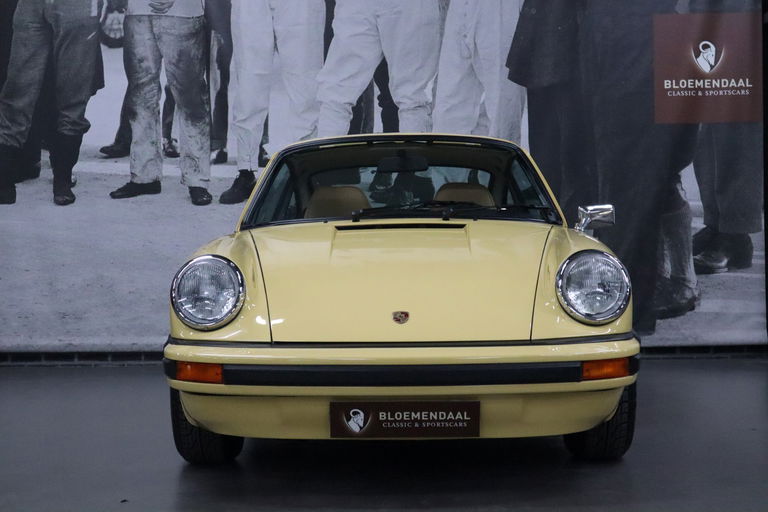 Porsche 911 Carrera (US)