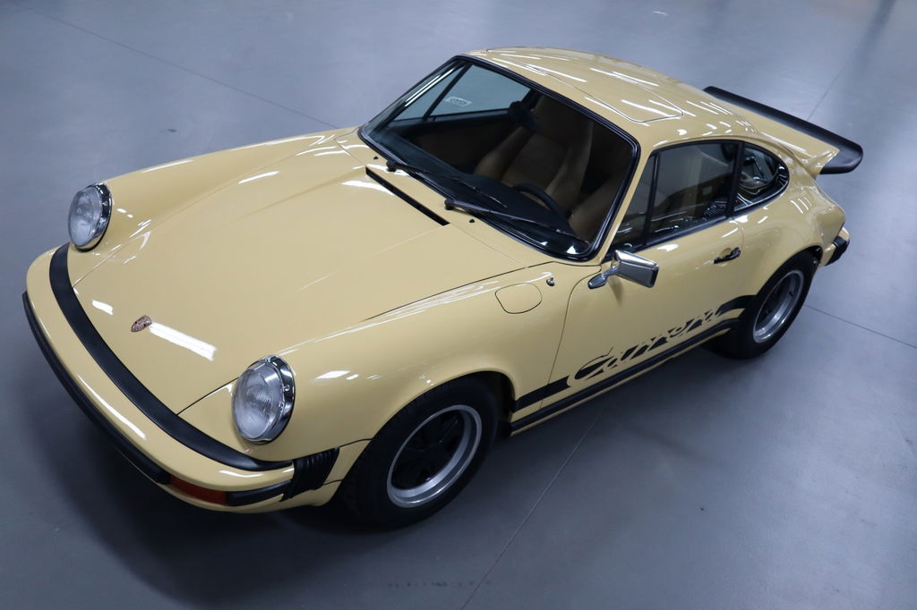 Porsche 911 Carrera (US)