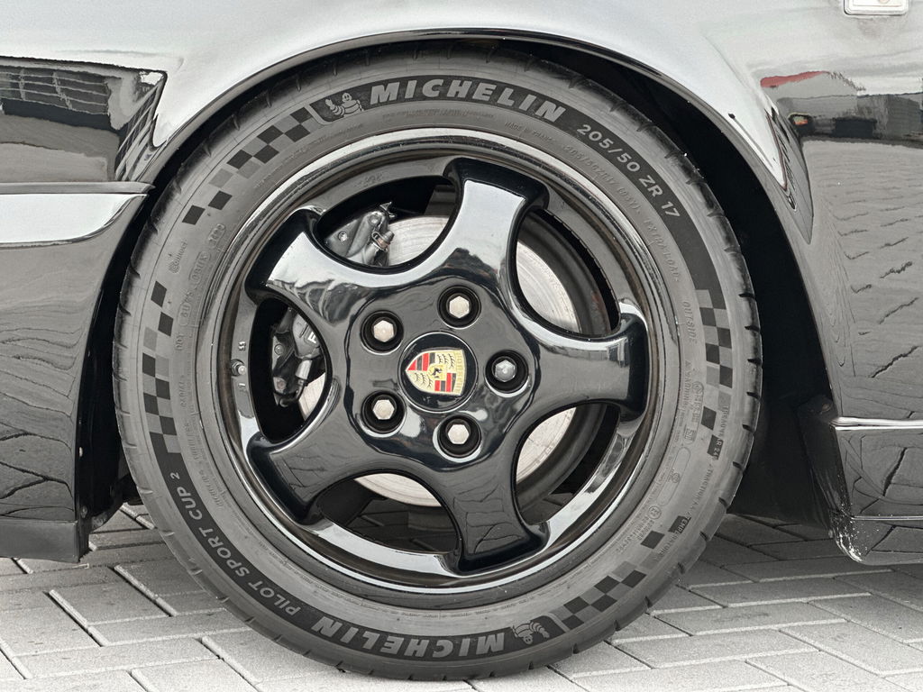 Porsche 964 Carrera 4