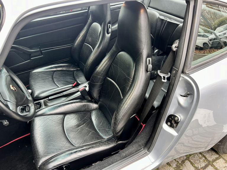Porsche 993 Carrera 4