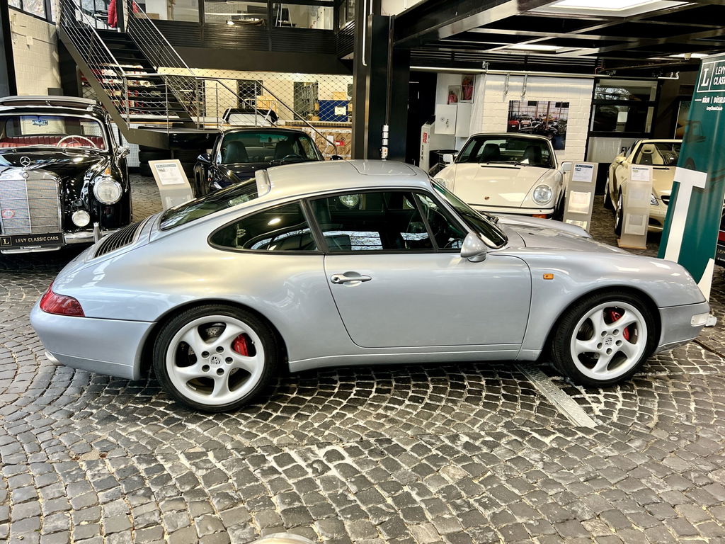 Porsche 993 Carrera 4