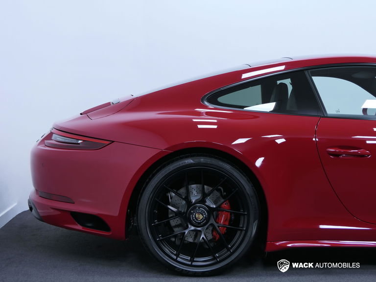 Porsche 991.2 Carrera GTS