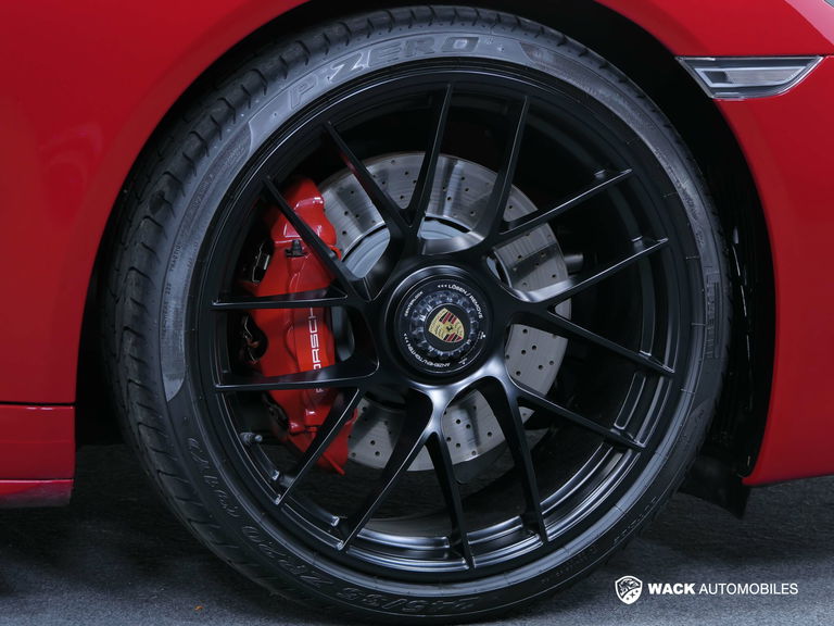 Porsche 991.2 Carrera GTS