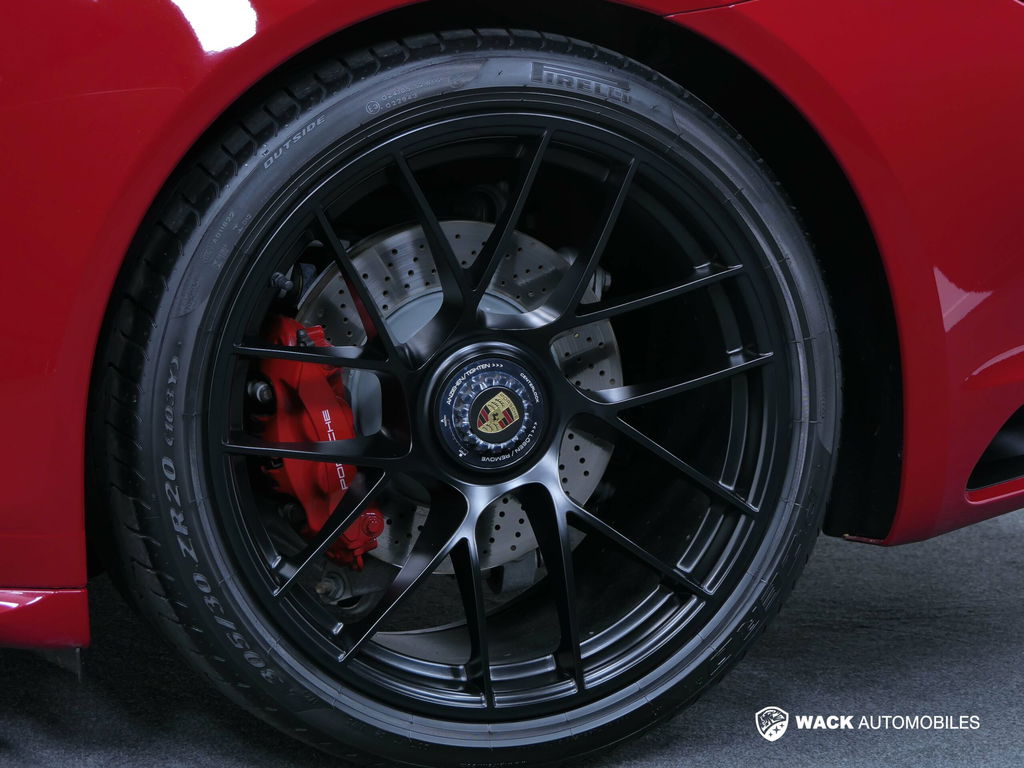 Porsche 991.2 Carrera GTS