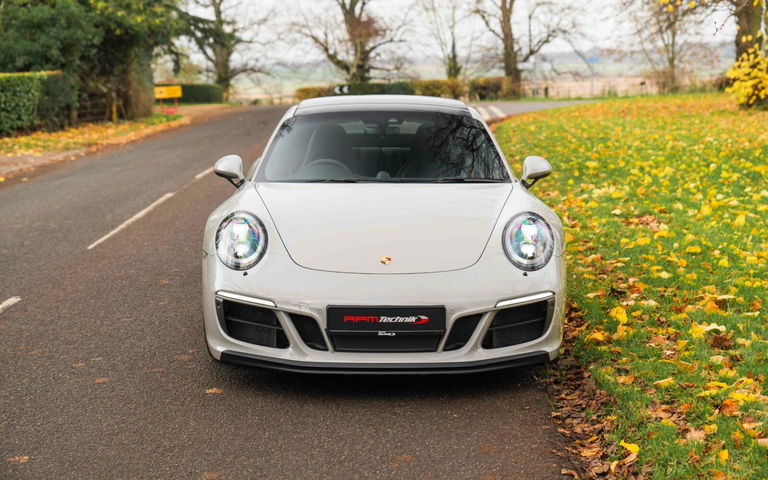 Porsche 991.2 Carrera GTS