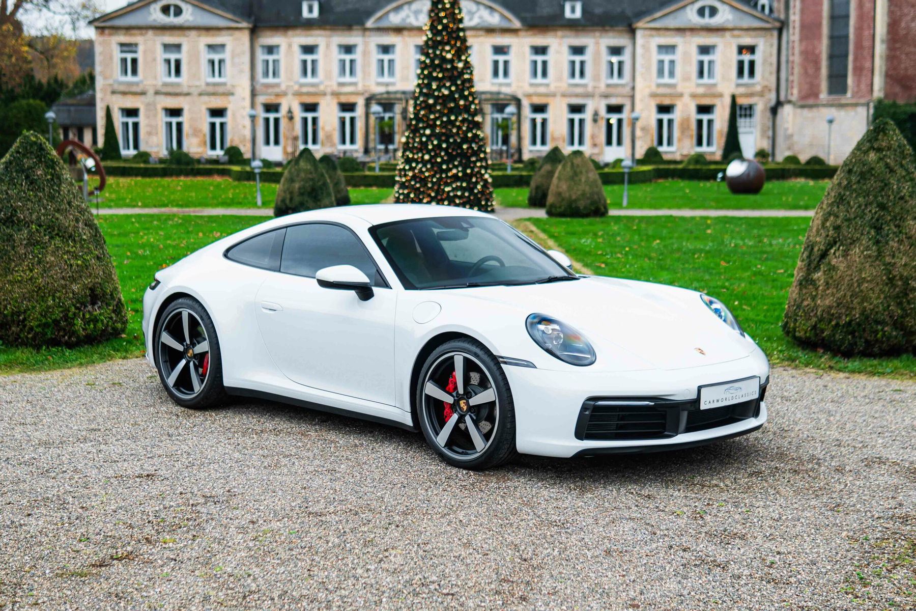 Porsche 992 Carrera 4