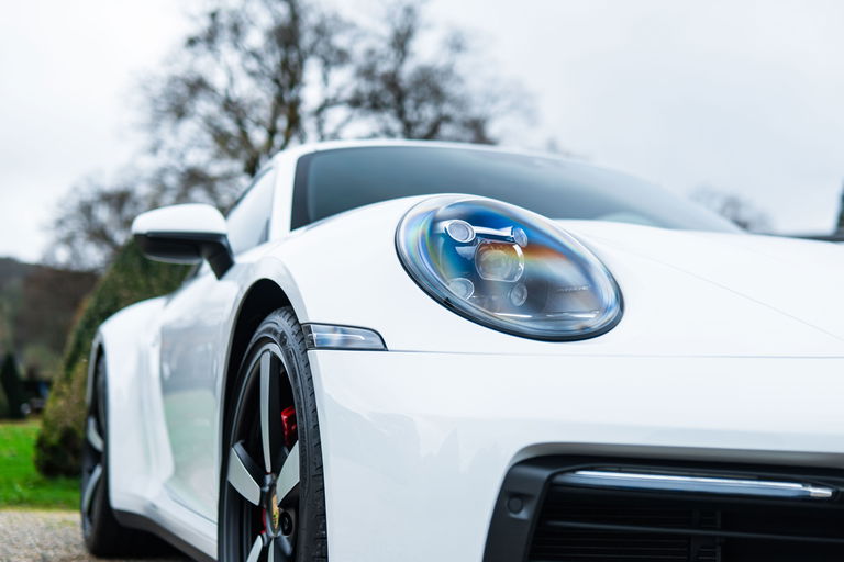 Porsche 992 Carrera 4