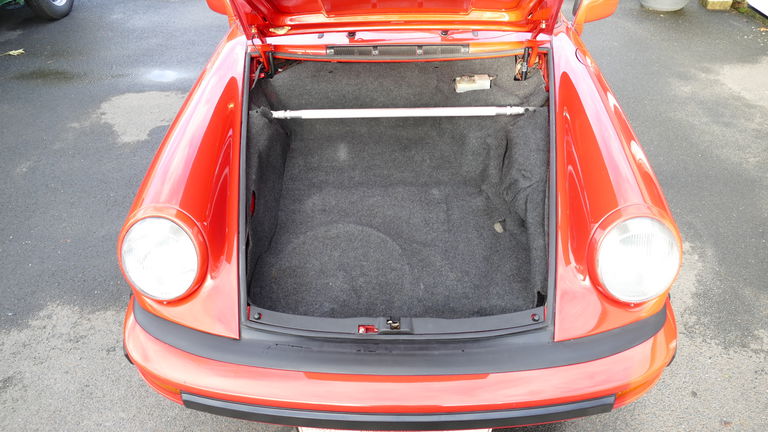 Porsche 911 Carrera 3.2