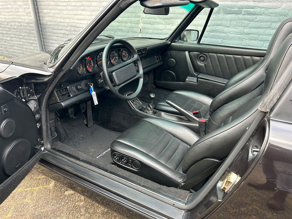 Porsche 964 Carrera 4