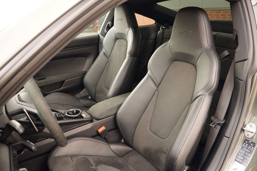 Porsche 992 Carrera GTS