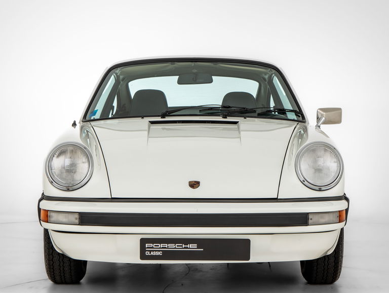 Porsche 911 Carrera 2,7
