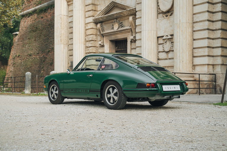 Porsche 911 E
