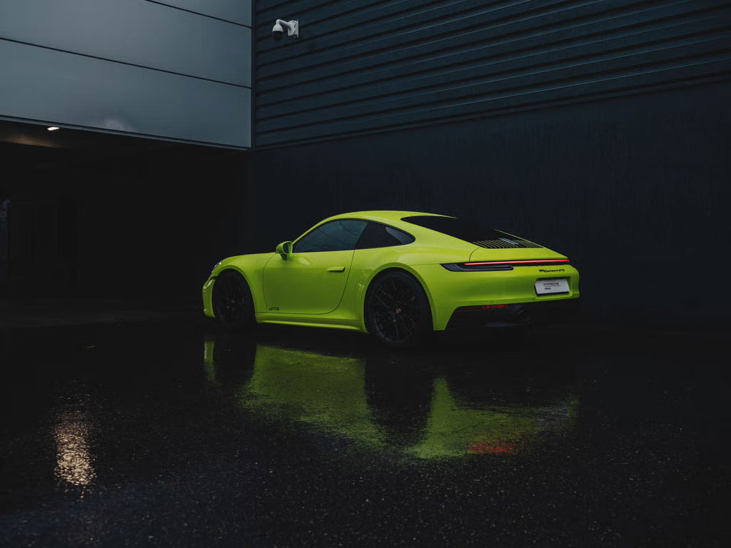 Porsche 992 Carrera 4 GTS