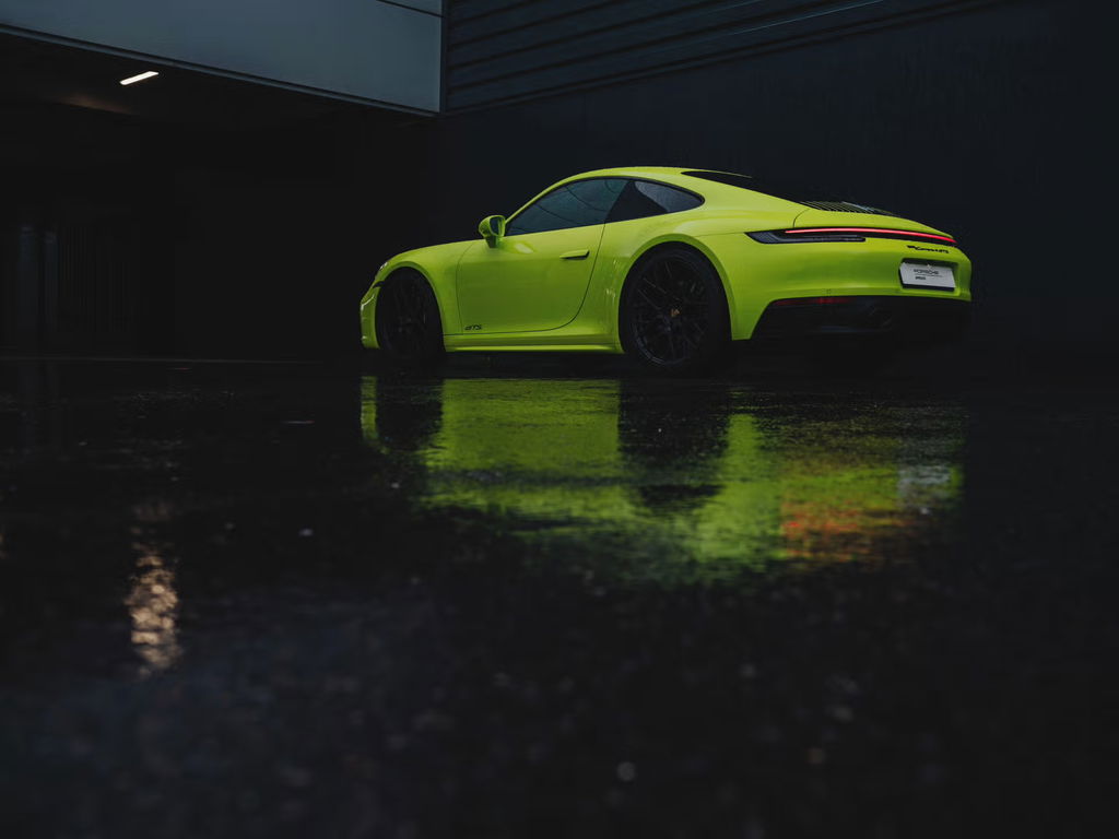 Porsche 992 Carrera 4 GTS