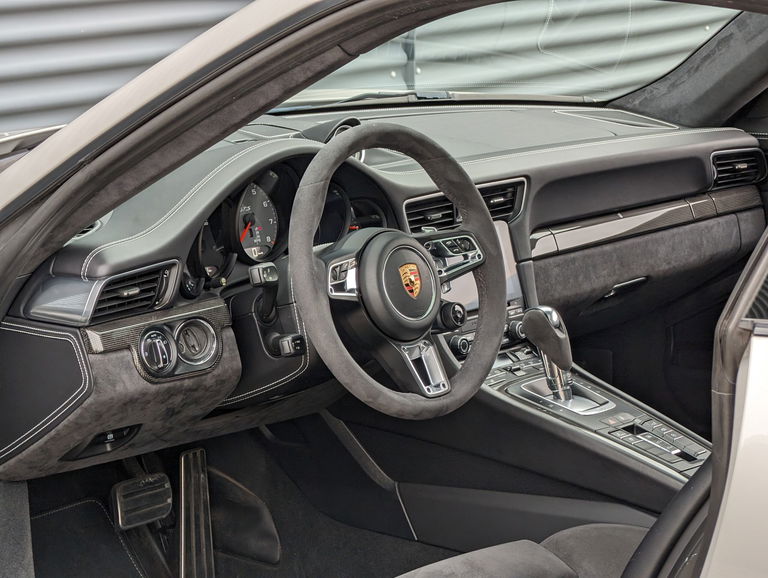 Porsche 991.2 Carrera 4 GTS