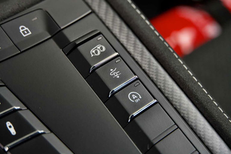 Porsche 718 Cayman GT4 RS