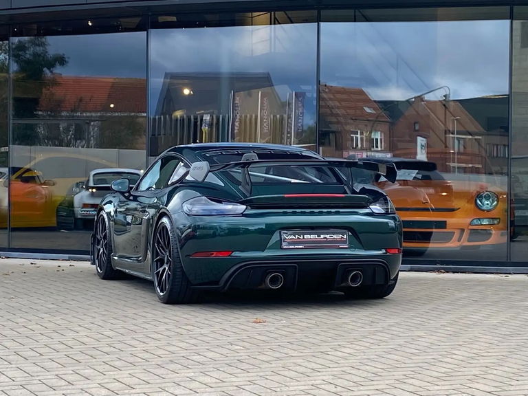 Porsche 718 Cayman GT4 RS