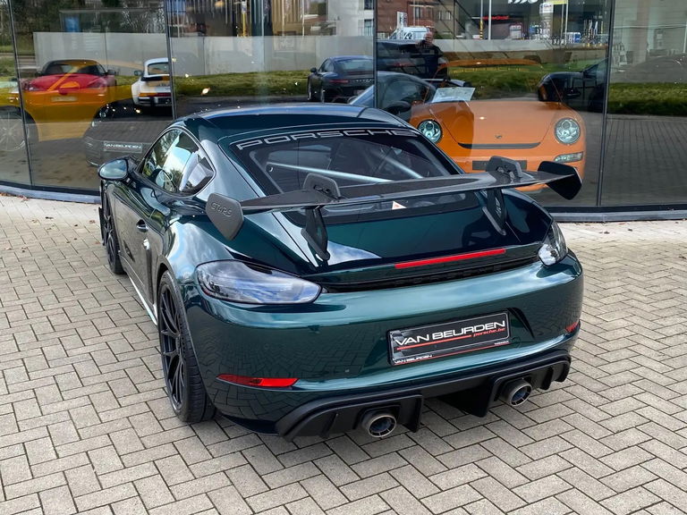 Porsche 718 Cayman GT4 RS
