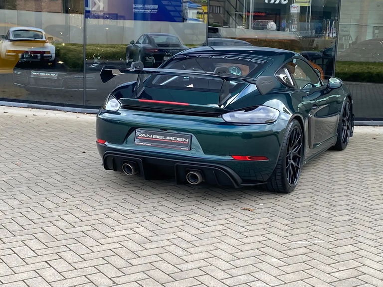 Porsche 718 Cayman GT4 RS