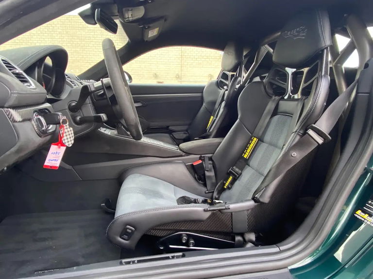 Porsche 718 Cayman GT4 RS