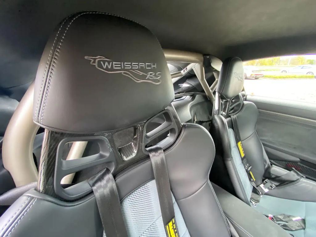 Porsche 718 Cayman GT4 RS