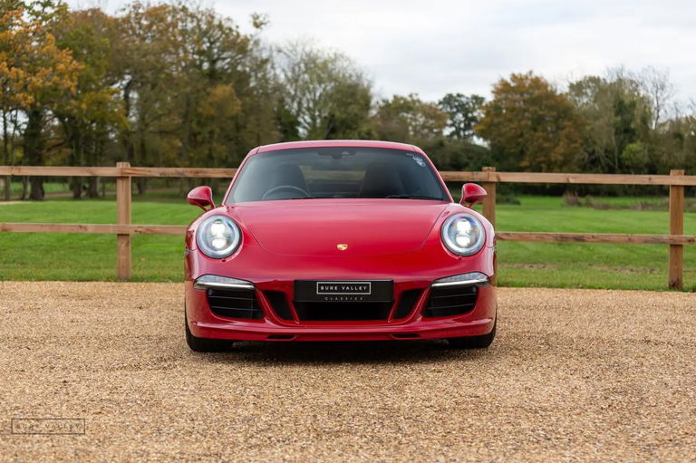 Porsche 991 Carrera GTS