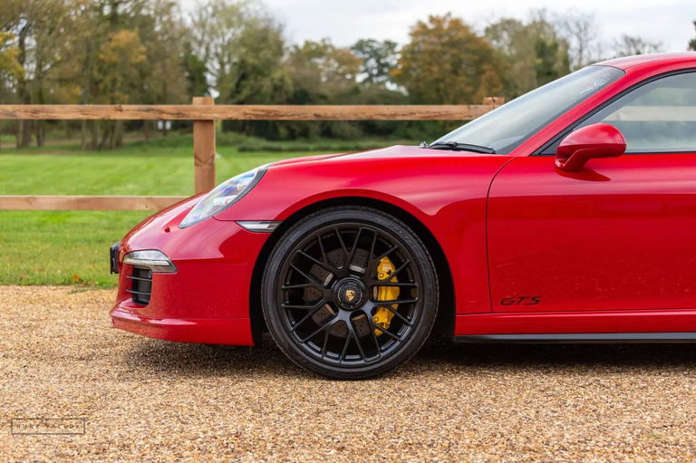 Porsche 991 Carrera GTS