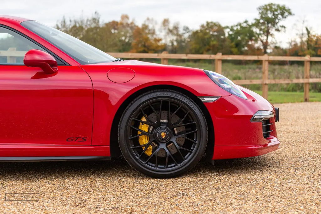 Porsche 991 Carrera GTS