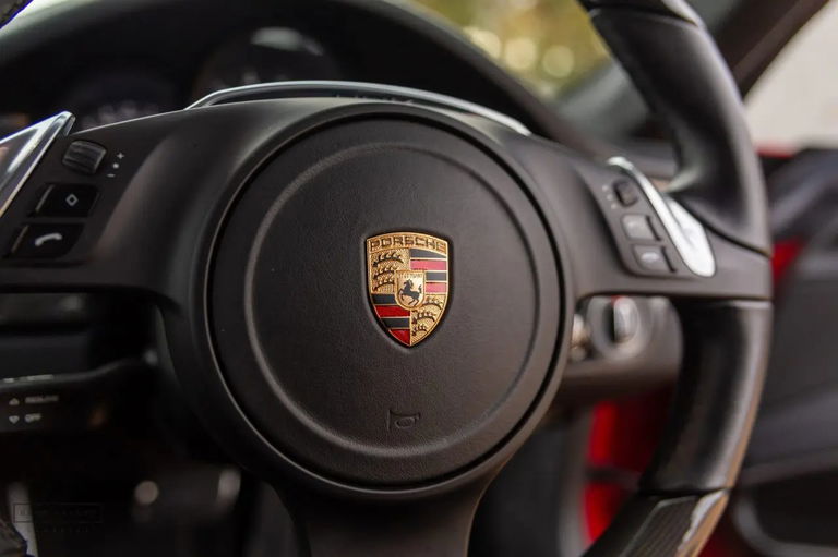 Porsche 991 Carrera GTS