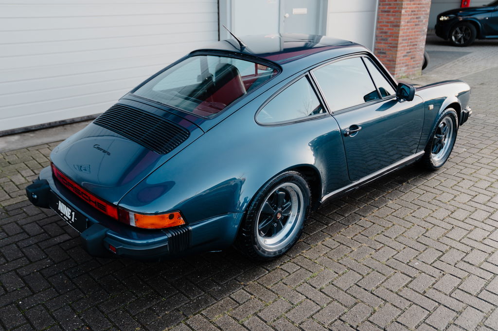 Porsche 911 Carrera 3.2