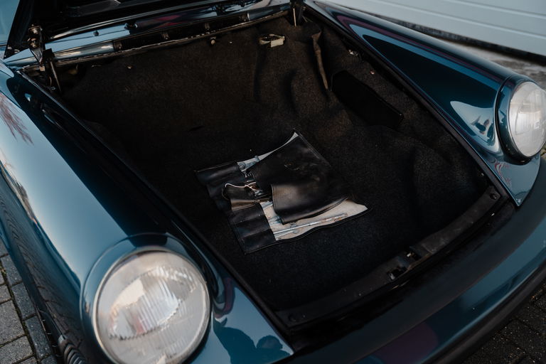 Porsche 911 Carrera 3.2