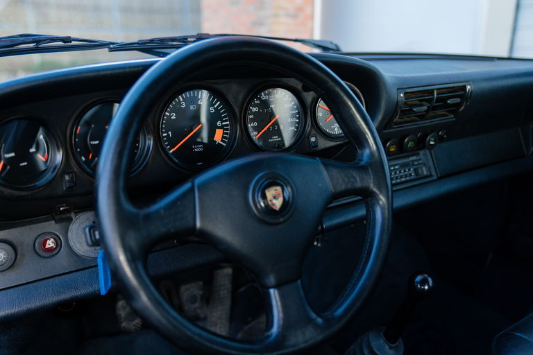 Porsche 911 Carrera 3.2