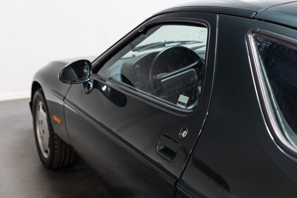Porsche 928 S