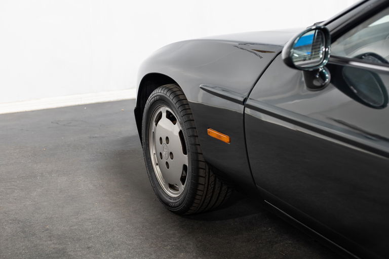 Porsche 928 S