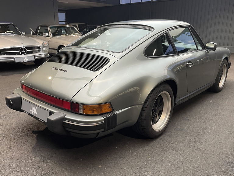 Porsche 911 Carrera 3.2 (US)