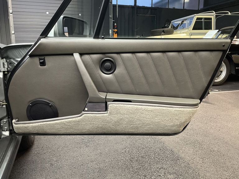 Porsche 911 Carrera 3.2 (US)