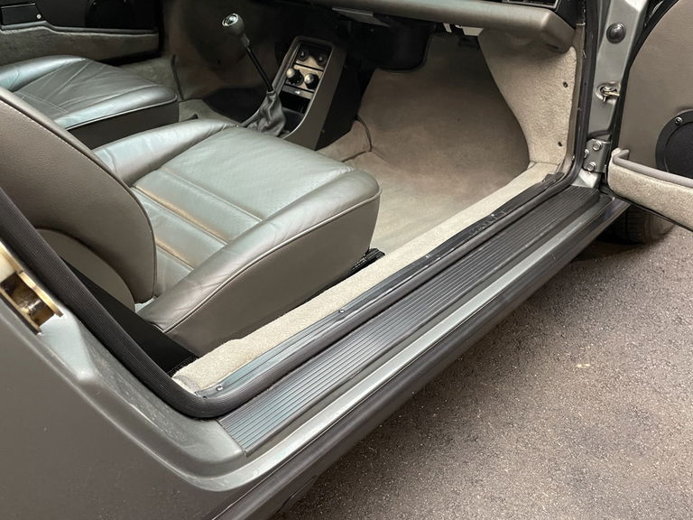 Porsche 911 Carrera 3.2 (US)