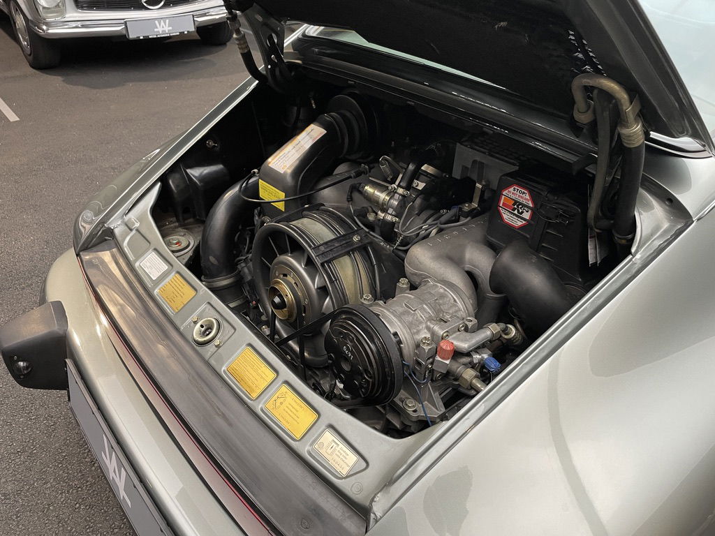 Porsche 911 Carrera 3.2 (US)