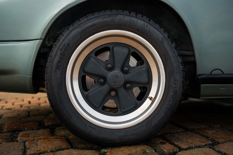 Porsche 911 Carrera 3.2 (US)