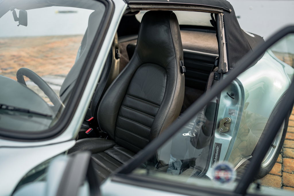 Porsche 911 Carrera 3.2 (US)