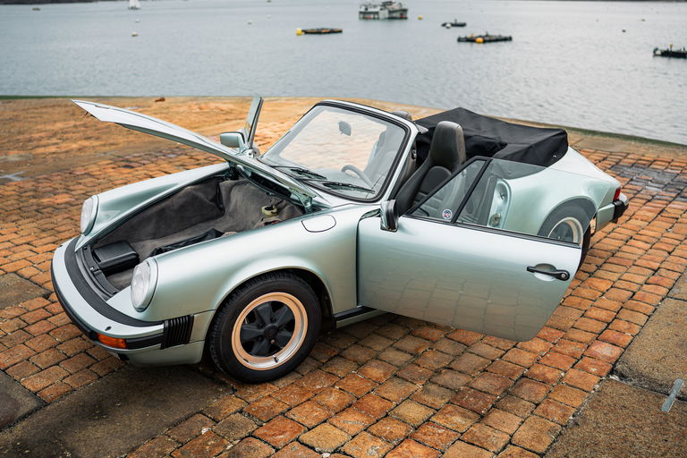 Porsche 911 Carrera 3.2 (US)