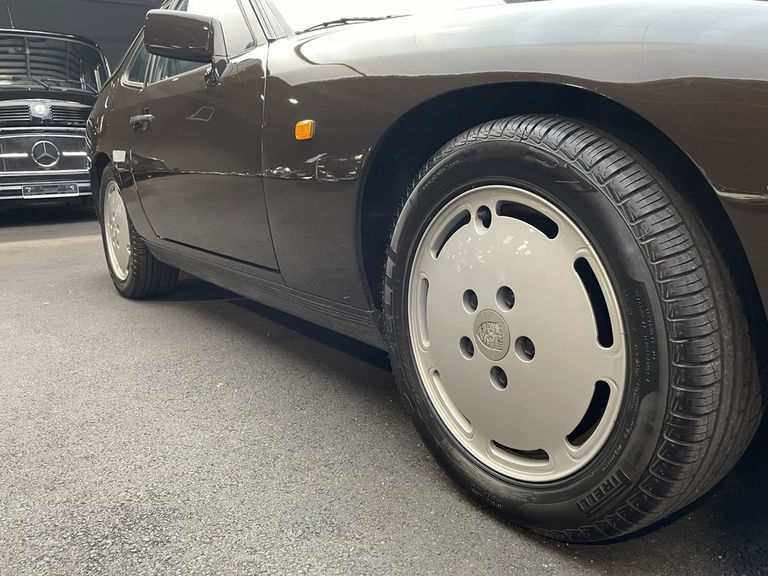 Porsche 924 Turbo