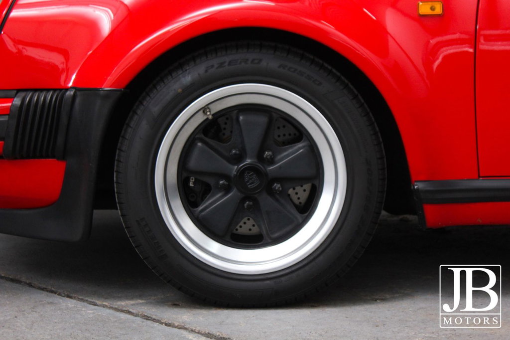 Porsche 911 Turbo 3.3