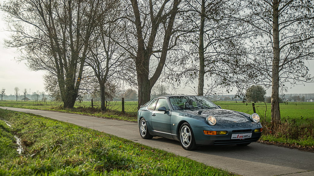 Porsche 968